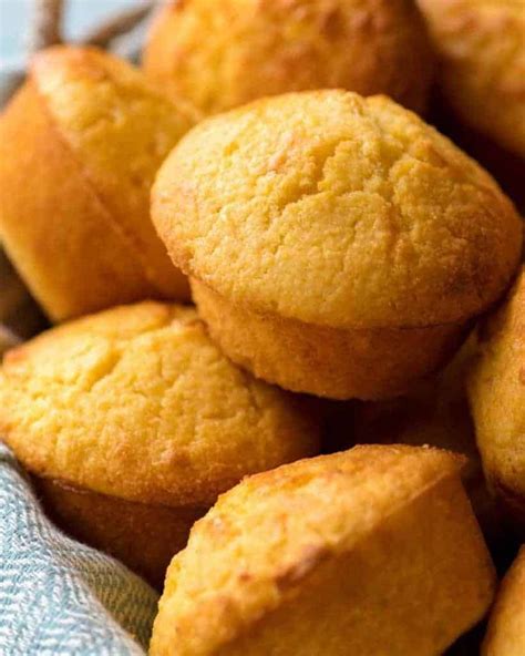 How does Muffin, Corn (Bostwick) fit into your Daily Goals - calories, carbs, nutrition