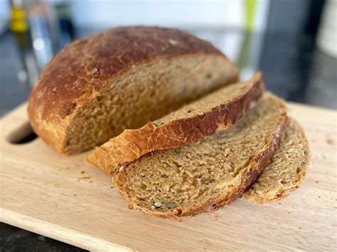 How does Multi Grain Batch Loaf fit into your Daily Goals - calories, carbs, nutrition