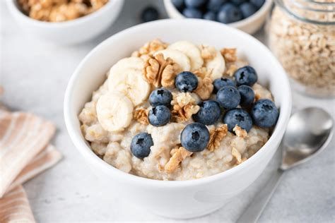 How does Multigrain Raisin Oatmeal fit into your Daily Goals - calories, carbs, nutrition