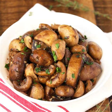 How does Mushroom Button Sauteed Plain Sliced 1/4