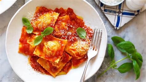 How does Mushroom Ravioli with Tomato Sauce on Toast fit into your Daily Goals - calories, carbs, nutrition