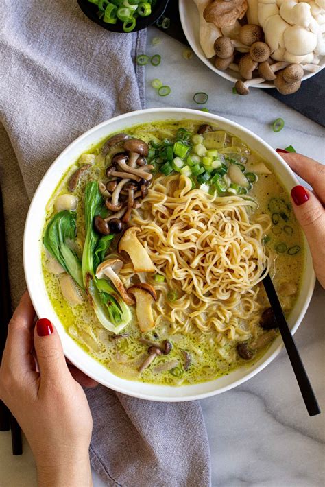 How does Mushroom Rice Noodle Soup Bowl fit into your Daily Goals - calories, carbs, nutrition