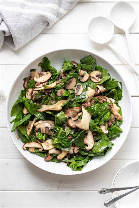 How does Mushroom Spinach Salad fit into your Daily Goals - calories, carbs, nutrition