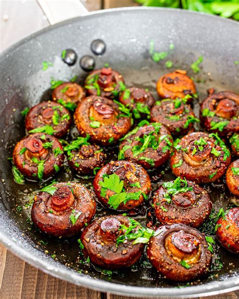 How does Mushrooms in Red Wine fit into your Daily Goals - calories, carbs, nutrition