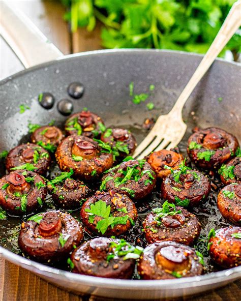 How does Mushrooms in Red Wine-OCC fit into your Daily Goals - calories, carbs, nutrition