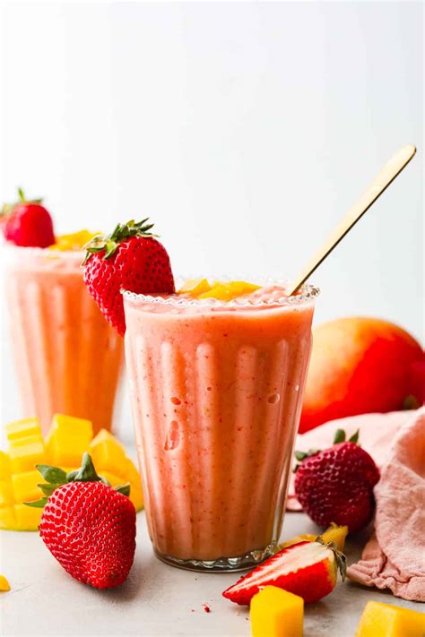 How does Natural Smoothie Strawberry Mango 16 oz fit into your Daily Goals - calories, carbs, nutrition