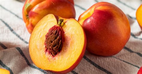 How does Nectarines fit into your Daily Goals - calories, carbs, nutrition