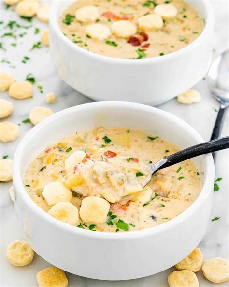 How does New England Clam Chowder, with Bacon fit into your Daily Goals - calories, carbs, nutrition