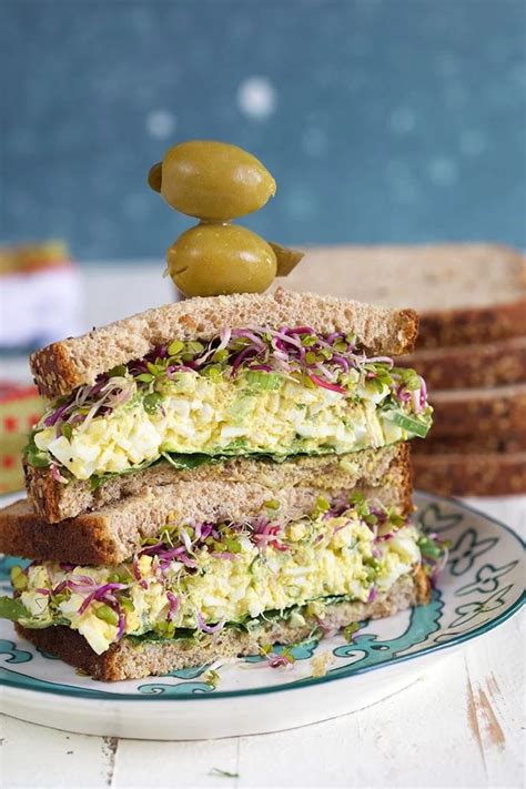 How does New York Egg Salad Sandwich fit into your Daily Goals - calories, carbs, nutrition