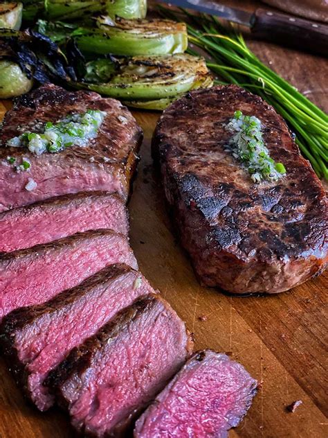 How does New York Steak fit into your Daily Goals - calories, carbs, nutrition