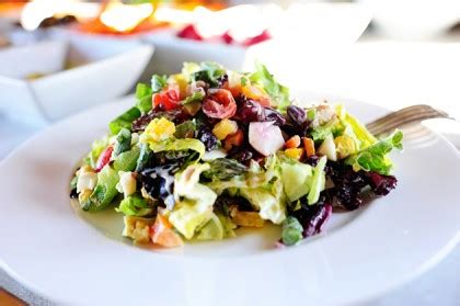 How does New York Style Chopped Salad fit into your Daily Goals - calories, carbs, nutrition