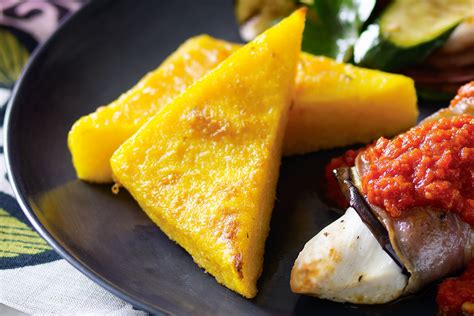 How does No-Fuss Parmesan Polenta fit into your Daily Goals - calories, carbs, nutrition