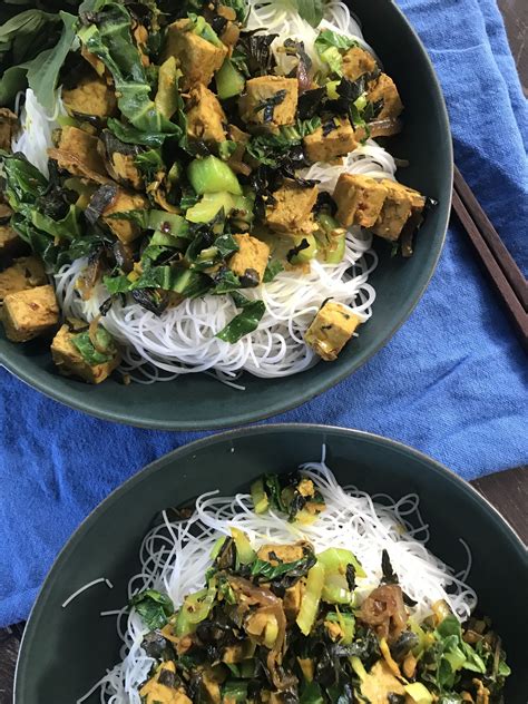 How does Noodle Bowl Tofu Lemongrass fit into your Daily Goals - calories, carbs, nutrition