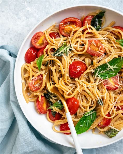 How does Noodle Cake with Tomato Basil Sauce fit into your Daily Goals - calories, carbs, nutrition