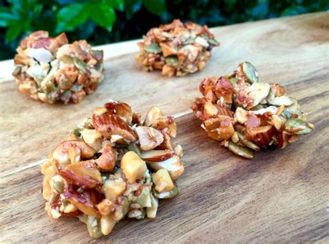 How does Nut Cluster Crunch fit into your Daily Goals - calories, carbs, nutrition
