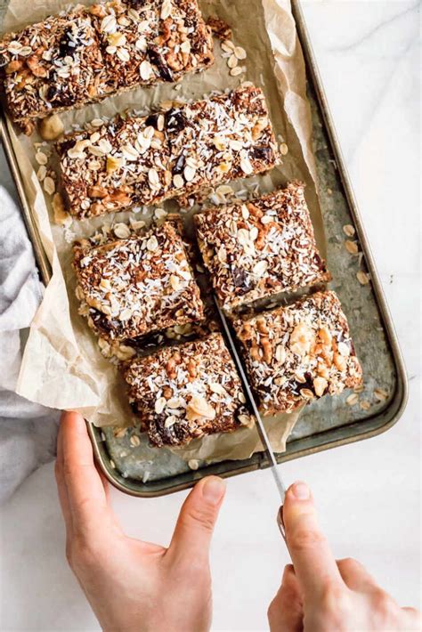 How does Oatmeal Bar fit into your Daily Goals - calories, carbs, nutrition