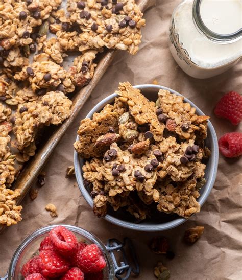 How does Oatmeal Cookies Granola fit into your Daily Goals - calories, carbs, nutrition