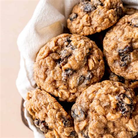 How does Oatmeal Raisin Cookie 3-Pack fit into your Daily Goals - calories, carbs, nutrition