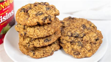 How does Oatmeal Raisin Cookie fit into your Daily Goals - calories, carbs, nutrition