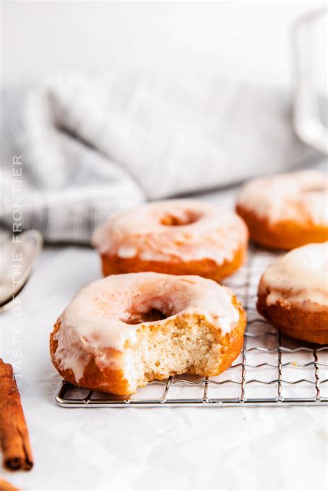 How does Old Fashion Glazed Donut fit into your Daily Goals - calories, carbs, nutrition