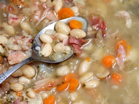 How does Old Fashioned Bean Soup fit into your Daily Goals - calories, carbs, nutrition