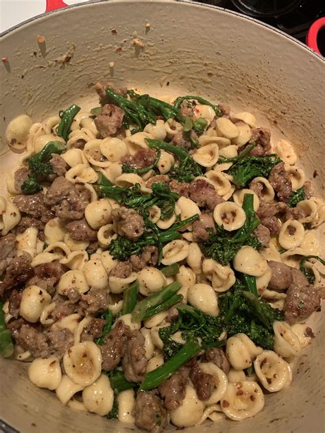 How does Orecchiette w/Sausage & Tomatoes fit into your Daily Goals - calories, carbs, nutrition