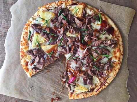 How does Oriental BBQ Beef Pizza fit into your Daily Goals - calories, carbs, nutrition