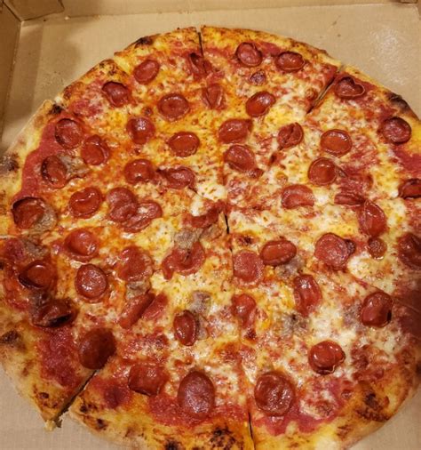 How does Original 12 Pepperoni Pizza fit into your Daily Goals - calories, carbs, nutrition