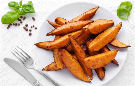 How does Oven Roasted Chipotle Sweet Potatoes fit into your Daily Goals - calories, carbs, nutrition