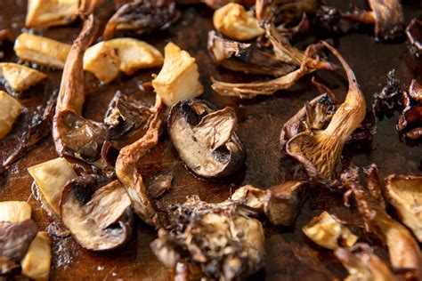 How does Oven Roasted Wild Mushrooms fit into your Daily Goals - calories, carbs, nutrition