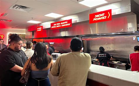 How does PAR STOCK Taqueria fit into your Daily Goals - calories, carbs, nutrition