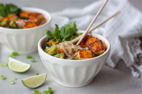 How does Pad Thai Noodle Soup fit into your Daily Goals - calories, carbs, nutrition