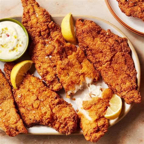 How does Pan Fried Catfish fit into your Daily Goals - calories, carbs, nutrition