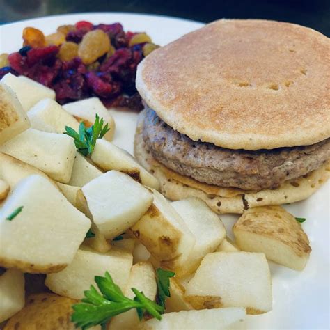 How does Pancake Griddle Sandwich fit into your Daily Goals - calories, carbs, nutrition