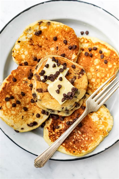 How does Pancakes, Buttermilk, Chocolate Chip fit into your Daily Goals - calories, carbs, nutrition