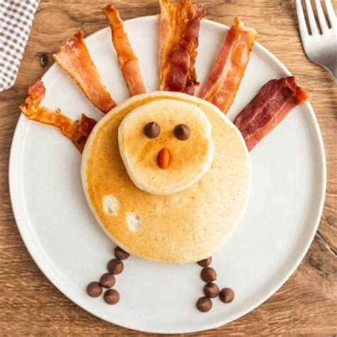 How does Pancakes and Turkey Sausage fit into your Daily Goals - calories, carbs, nutrition