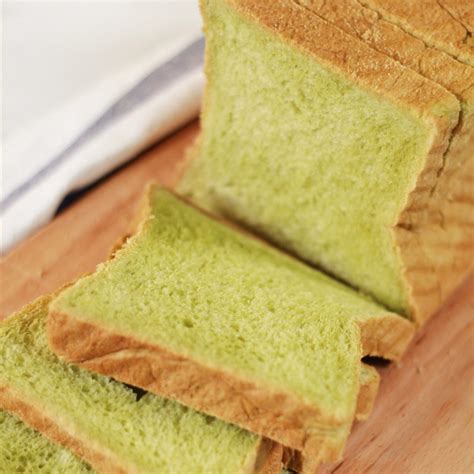 How does Pandan Bread fit into your Daily Goals - calories, carbs, nutrition