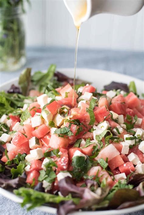 How does Pandinis Salad Entree Bistro Watermelon Bliss fit into your Daily Goals - calories, carbs, nutrition