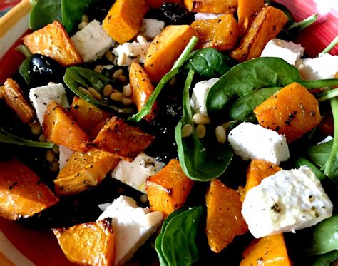 How does Pandinis Salad Entree Roasted Butternut Squash & Farro fit into your Daily Goals - calories, carbs, nutrition