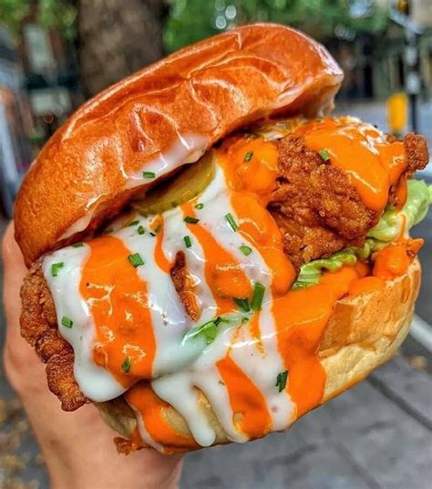 How does Pandinis Sand Labretti Buffalo Chicken fit into your Daily Goals - calories, carbs, nutrition