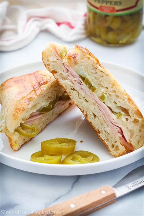 How does Panini Turkey & Ham fit into your Daily Goals - calories, carbs, nutrition