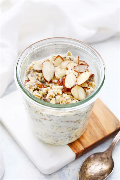 How does Parfait 9 oz Overnight Oats Almond Honey & Banana fit into your Daily Goals - calories, carbs, nutrition