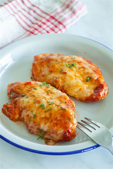 How does Parmesan Chicken Combo fit into your Daily Goals - calories, carbs, nutrition