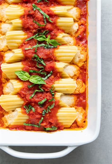 How does Pasta Manicotti White Bean & Turkey Sausage fit into your Daily Goals - calories, carbs, nutrition