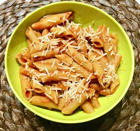 How does Pasta Penne Regina Whole Wheat fit into your Daily Goals - calories, carbs, nutrition