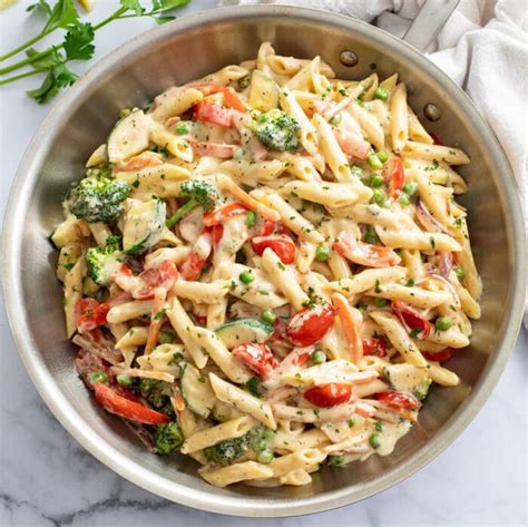 How does Pasta Primavera with Turkey fit into your Daily Goals - calories, carbs, nutrition