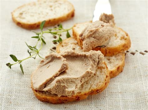 How does Pate de foie gras, canned (goose liver pate), smoked fit into your Daily Goals - calories, carbs, nutrition