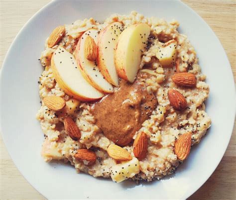 How does Peach Almond Oatmeal+ fit into your Daily Goals - calories, carbs, nutrition