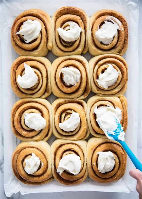 How does Peach Cinnamon Roll, with Frosting fit into your Daily Goals - calories, carbs, nutrition