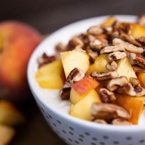 How does Peach and Pecan Parfait fit into your Daily Goals - calories, carbs, nutrition